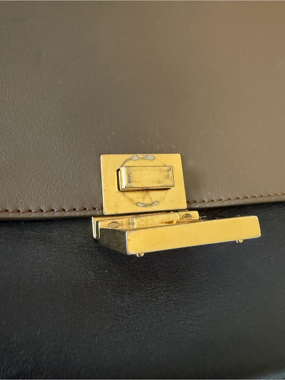 CELINE Leather Trapeze Medium Vintage - Picture 15 of 15